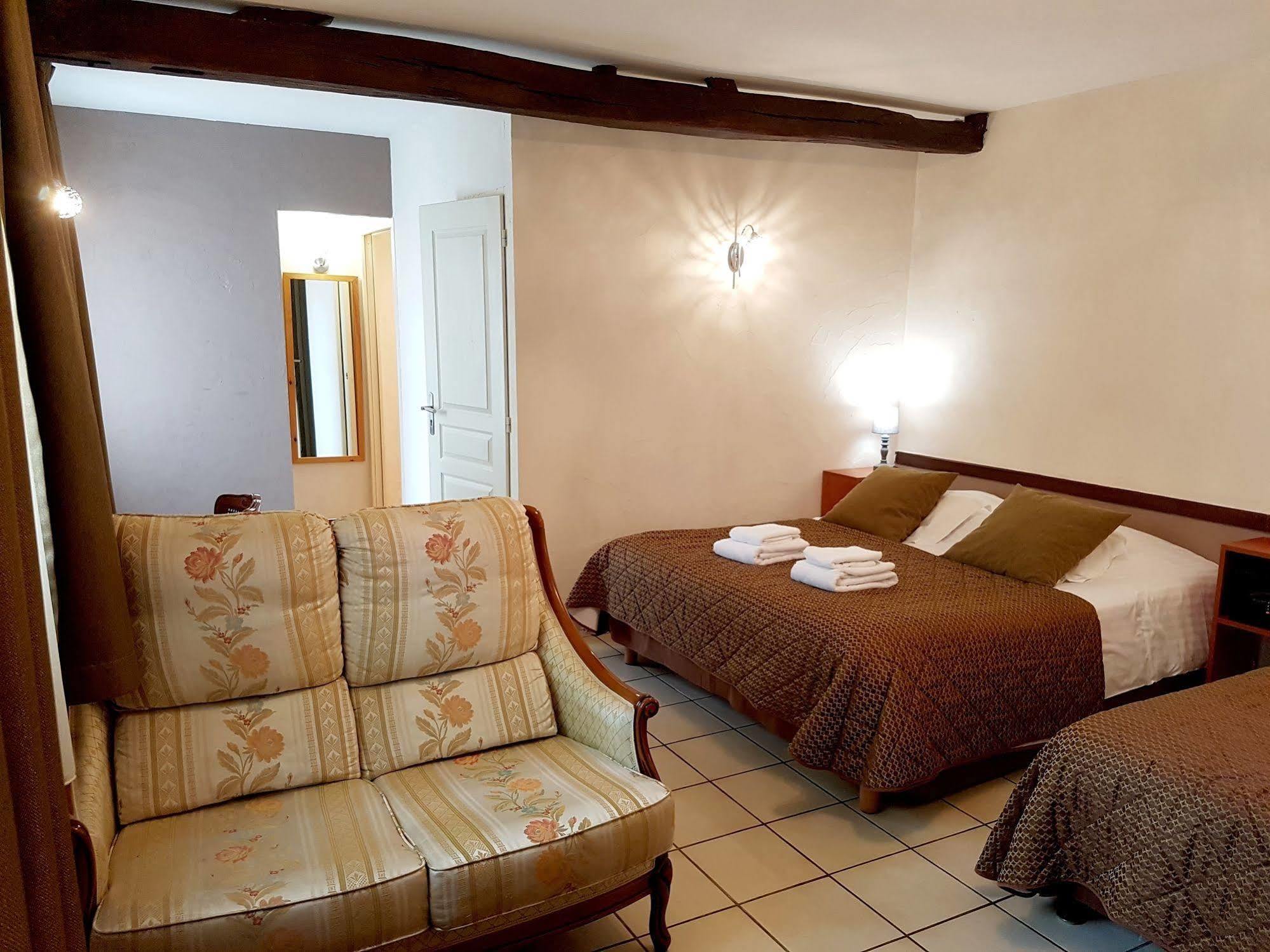 Logis Hotel La Breche - Restaurant Berthelot Amboise Exterior foto